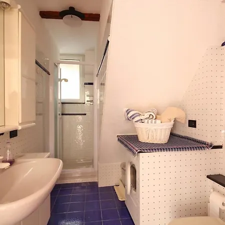Casina Blumare In A Few Steps From The Sea Apartment