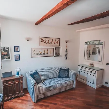 Casina Blumare In A Few Steps From The Sea